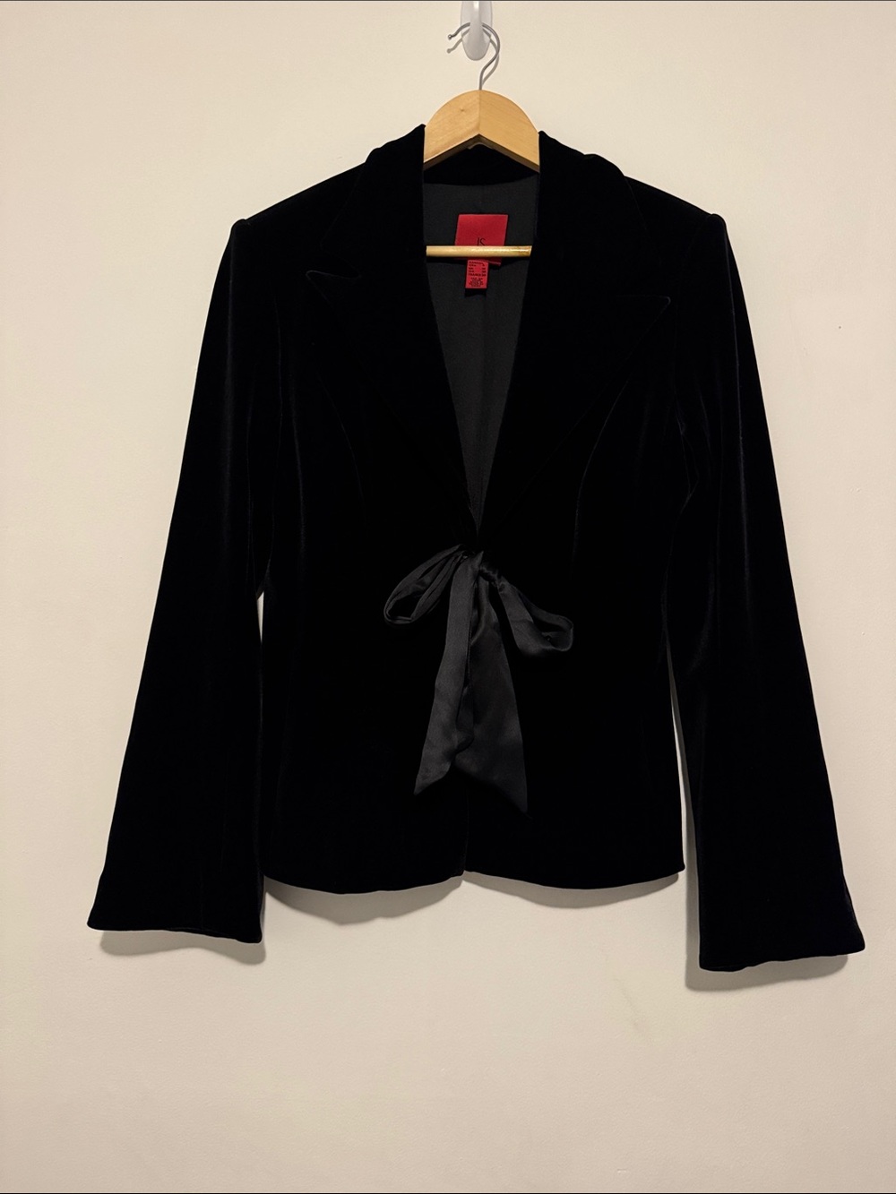 JS collections 8 black velvet bow jacket feminine Vintage Look holidays Luxury